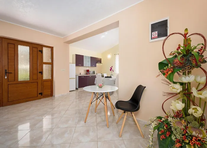 펜션 Three-bedroom In